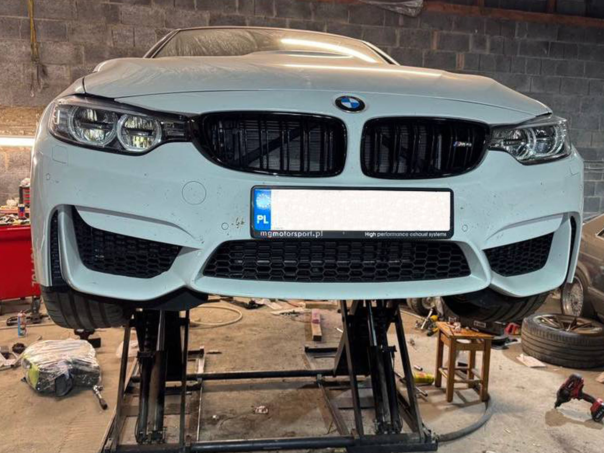 m4 podnośnik g mechanik samochodowy Wieruszów Szwagry Garage