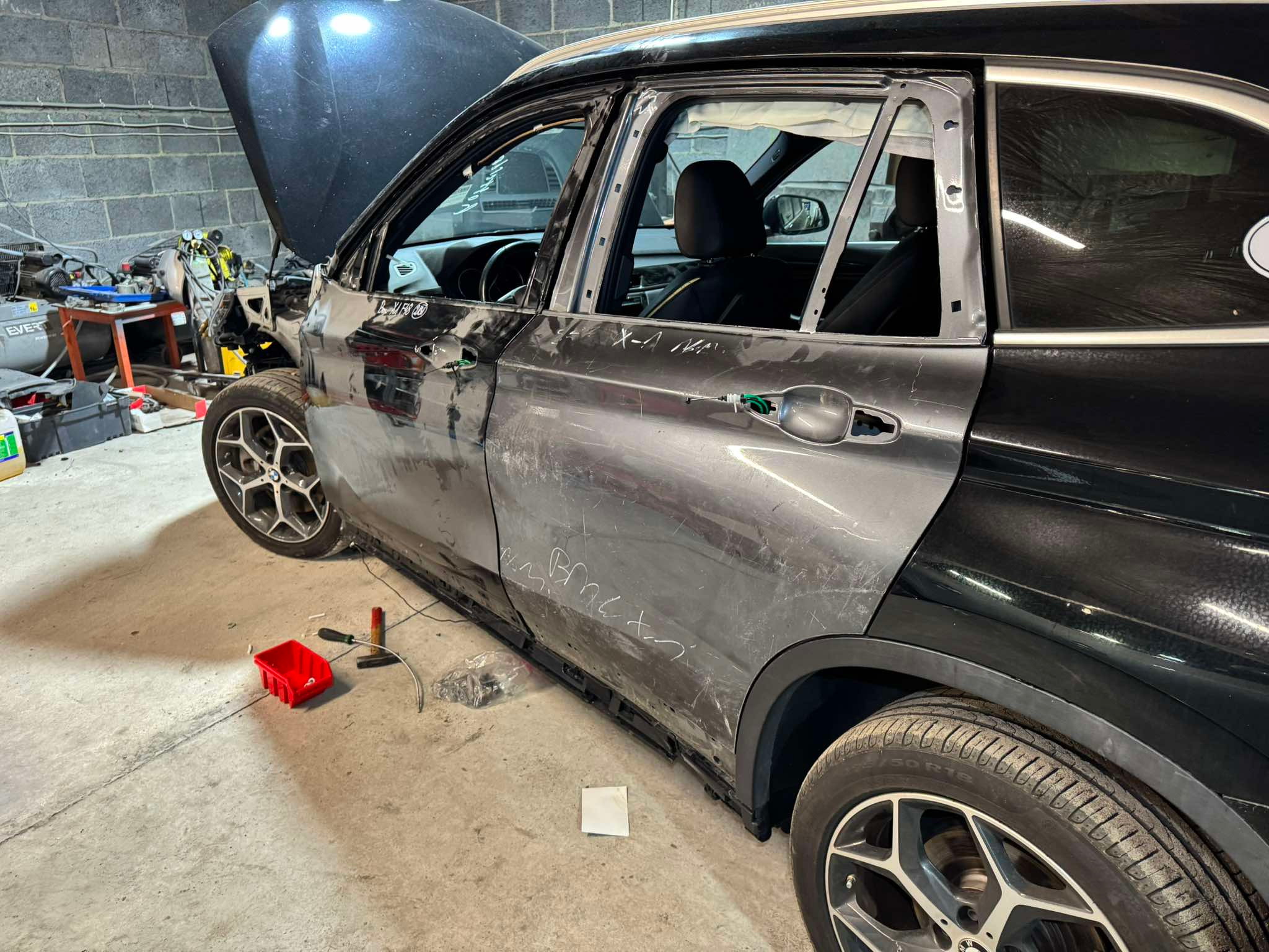 BMW X1 USA mechanik samochodowy Wieruszów Szwagry Garage (10)